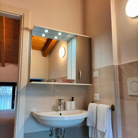 Πανσιόν La Casa Della Ada