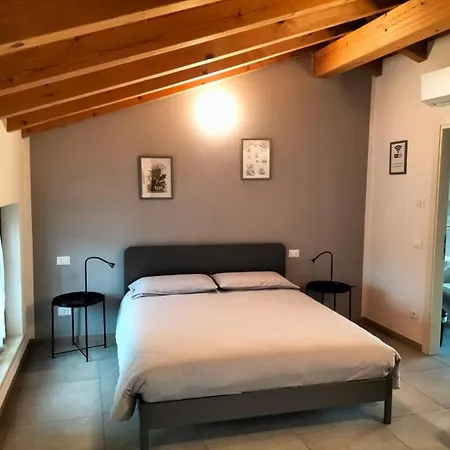 La Casa Della Ada Πανσιόν Castelnuovo del Garda