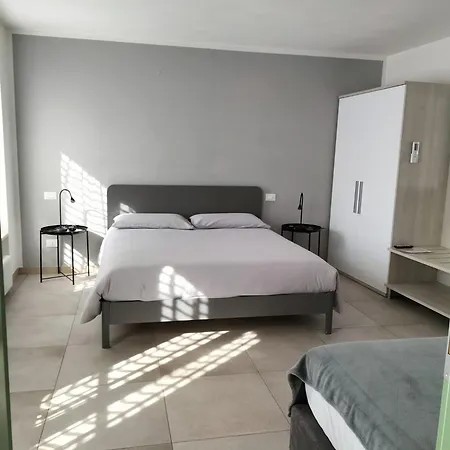 La Casa Della Ada 卡斯特努沃德加尔达