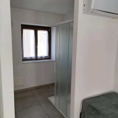 La Casa Della Ada 招待所 卡斯特努沃德加尔达